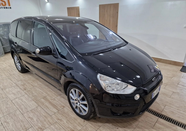 Ford S-Max cena 26700 przebieg: 249636, rok produkcji 2010 z Tarnów małe 781